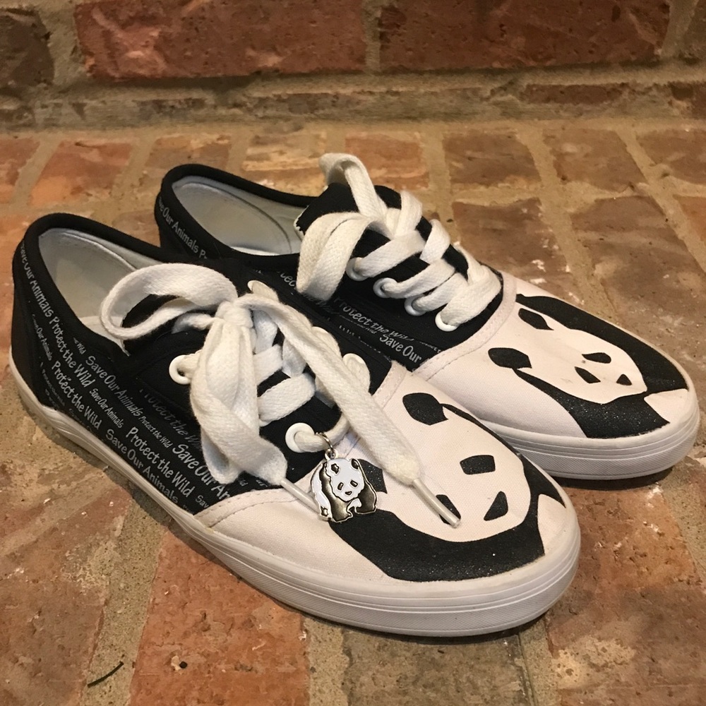 Bradford Exchange 2013 Collector Shoes Size 7